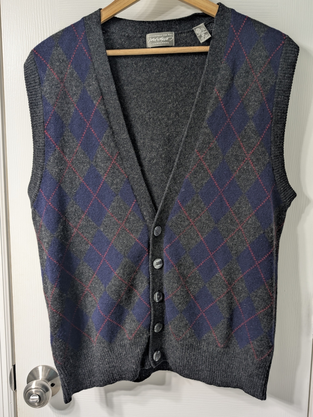 100% Lambswool Classic Argyle Button Vest in Charcoal, Navy & Burgundy